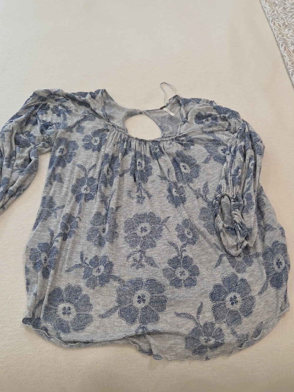 Vintage Free the people Women's Blue Floral Keyhole Mid-Sleeve Top